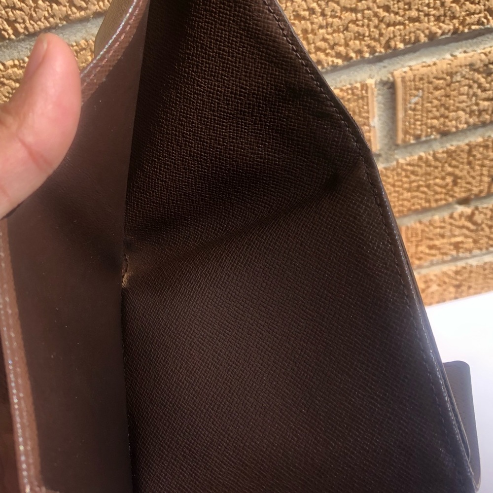 Authentic Louis Vuitton Bi-fold with coin wallet DE - Picture 9 of 13